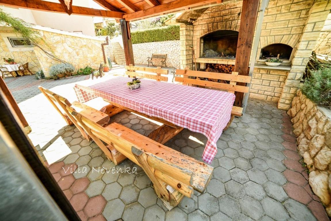 Apartments Villa Nevenka 로고즈니차 외부 사진