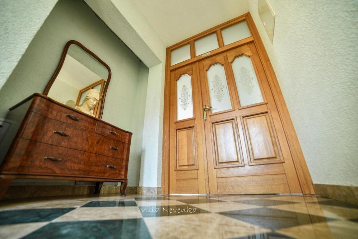 Apartments Villa Nevenka 로고즈니차 외부 사진